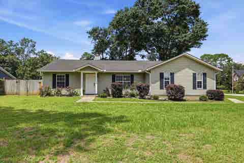 Photo of 3208 Majestic Prince Trail, Tallahassee, FL 32309 (MLS # 402423)