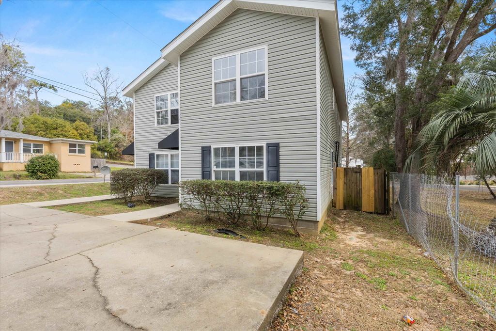 Photo of 735 Putnam Drive #1, Tallahassee, FL 32301 (MLS # 398701)