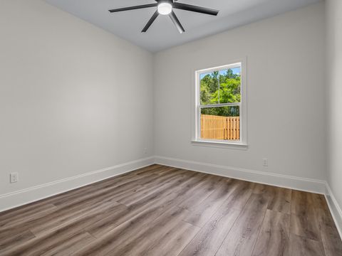 Tiny photo for 8 Divine Loop, Crawfordville, FL 32327 (MLS # 399097)