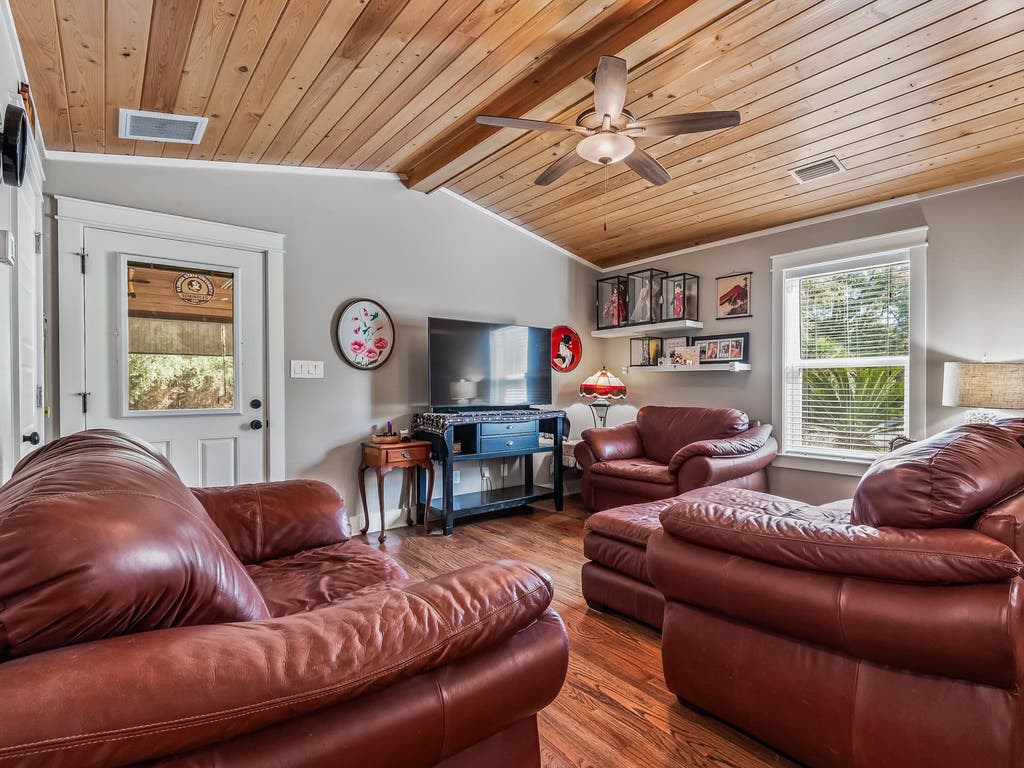 Photo of 242 Carter Road, Crawfordville, FL 32327 (MLS # 401195)
