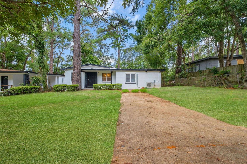 Photo of 2052 Hillsborough Street, Tallahassee, FL 32310 (MLS # 391921)