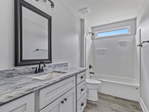 Tiny photo for 125 Eastgate Way, Crawfordville, FL 32327 (MLS # 399222)