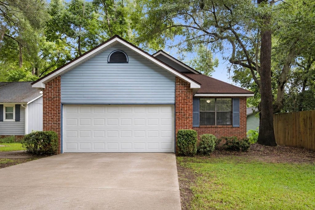 Photo of 2970 BAYSHORE Drive, Tallahassee, FL 32309 (MLS # 401594)