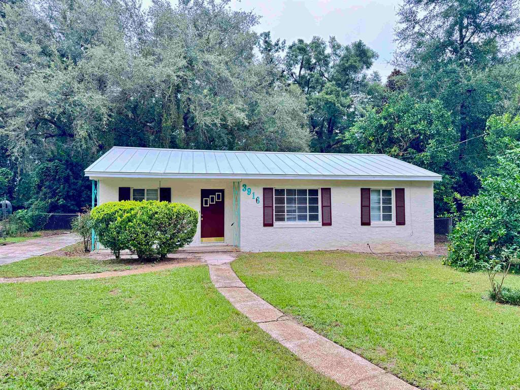 Photo of 3916 Cates Avenue, Tallahassee, FL 32310 (MLS # 391719)