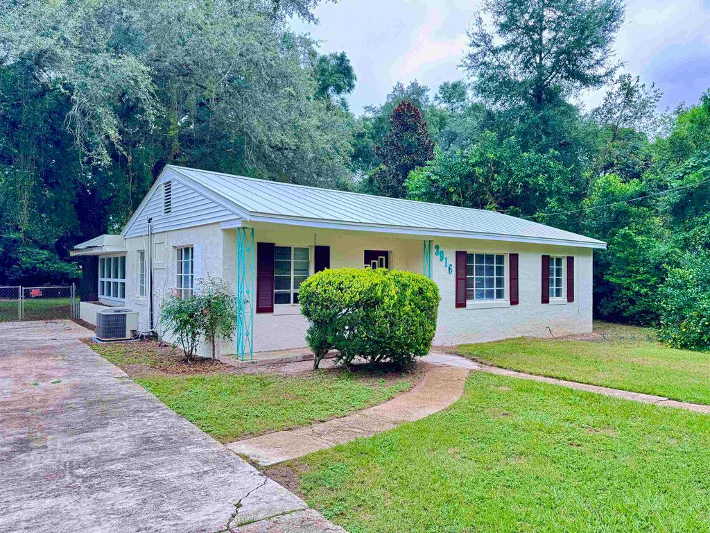 Photo of 3916 Cates Avenue, Tallahassee, FL 32310 (MLS # 391719)