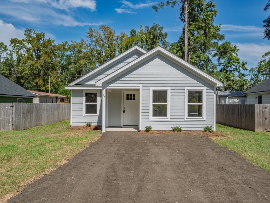 Photo of 16 Naskapi Street, Crawfordville, FL 32327 (MLS # 391710)