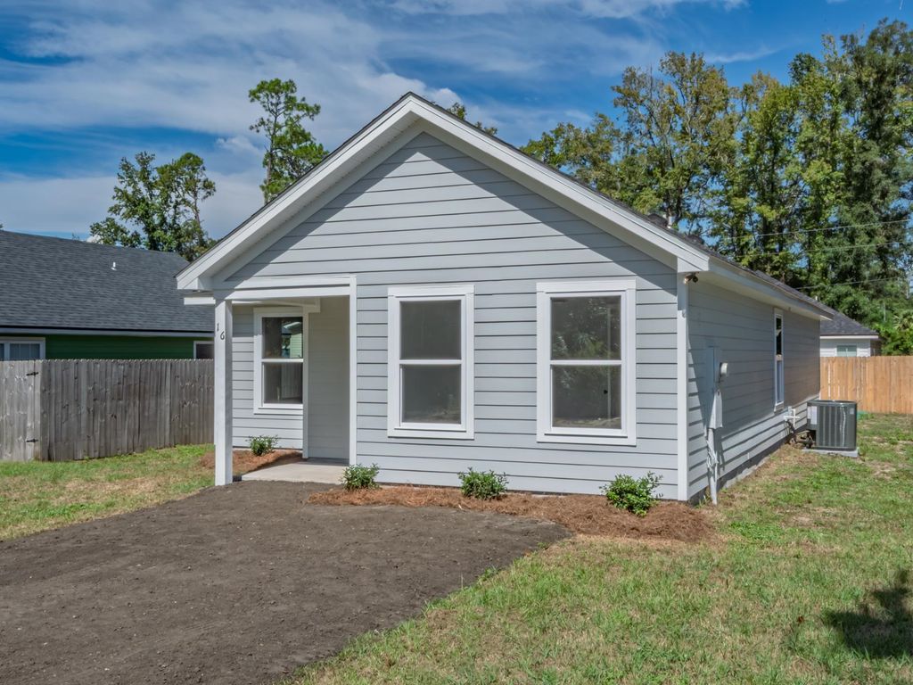 Photo of 16 Naskapi Street, Crawfordville, FL 32327 (MLS # 391710)