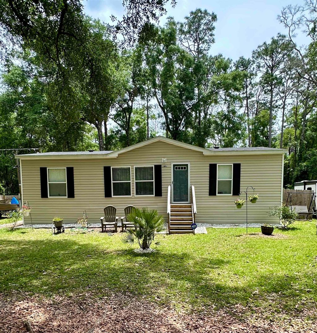 Photo of 1001 Backforest Lane, Tallahassee, FL 32305 (MLS # 399477)