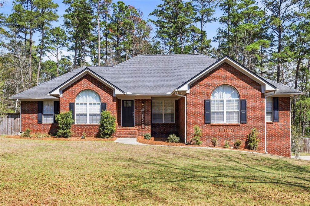 Photo of 9016 Glen Eagle Way, Tallahassee, FL 32312 (MLS # 397985)