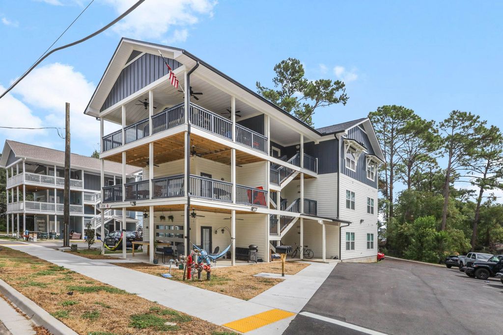 Photo of 1720 Airport Drive #101, Tallahassee, FL 32304 (MLS # 395058)