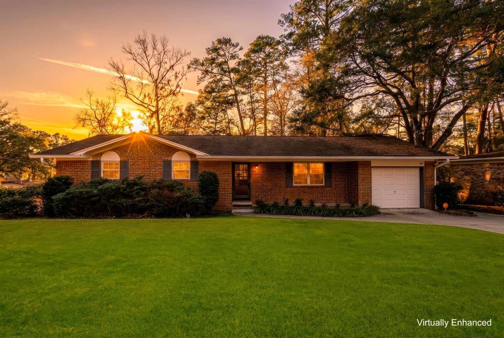 Photo of 2304 Vincent Drive, Tallahassee, FL 32303 (MLS # 396221)