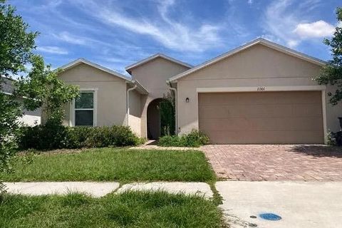 Photo of 11301 Brighton Knoll Drive, Other Florida, FL 33579 (MLS # 399474)