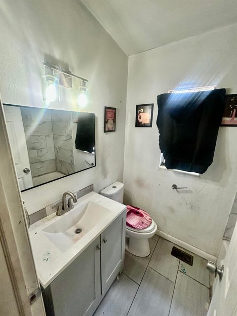 Tiny photo for 1113 Joe Louis Street, Tallahassee, FL 32304 (MLS # 395240)