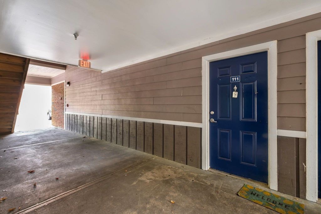 Photo of 3000 S Adams Street #111, Tallahassee, FL 32301 (MLS # 386287)