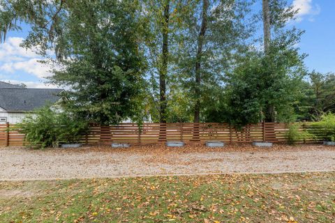 Tiny photo for 24284 Lanier St, Tallahassee, FL 32310 (MLS # 392729)