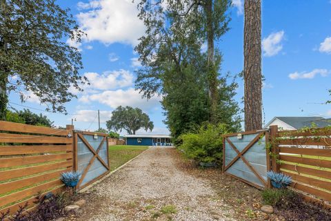 Tiny photo for 24284 Lanier St, Tallahassee, FL 32310 (MLS # 392729)