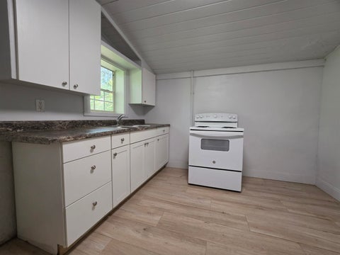 Tiny photo for 2046 Holmes Street, Tallahassee, FL 32310 (MLS # 401880)
