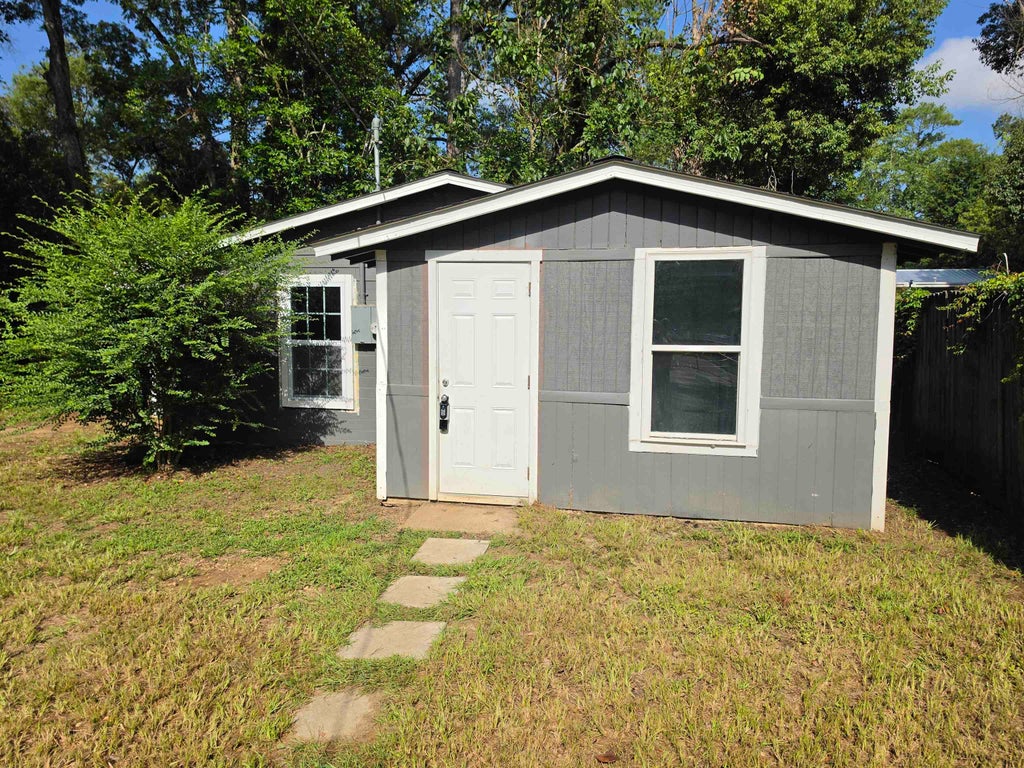 Photo of 2046 Holmes Street, Tallahassee, FL 32310 (MLS # 401880)