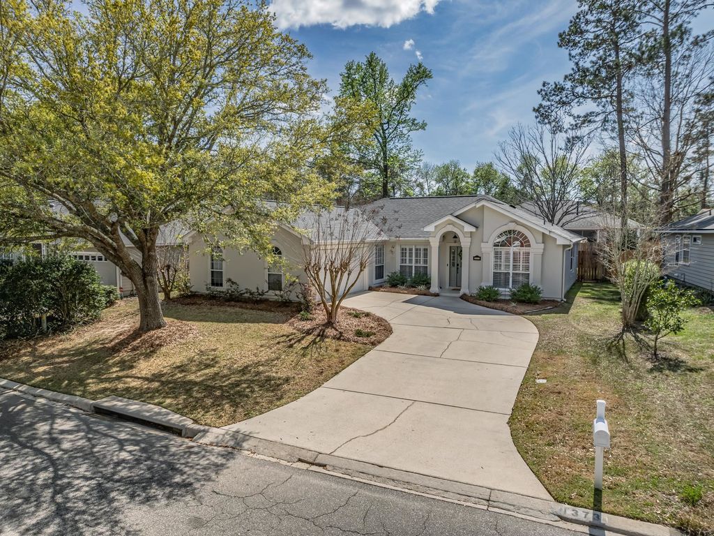 Photo of 1373 Old Village Road, Tallahassee, FL 32312 (MLS # 397227)