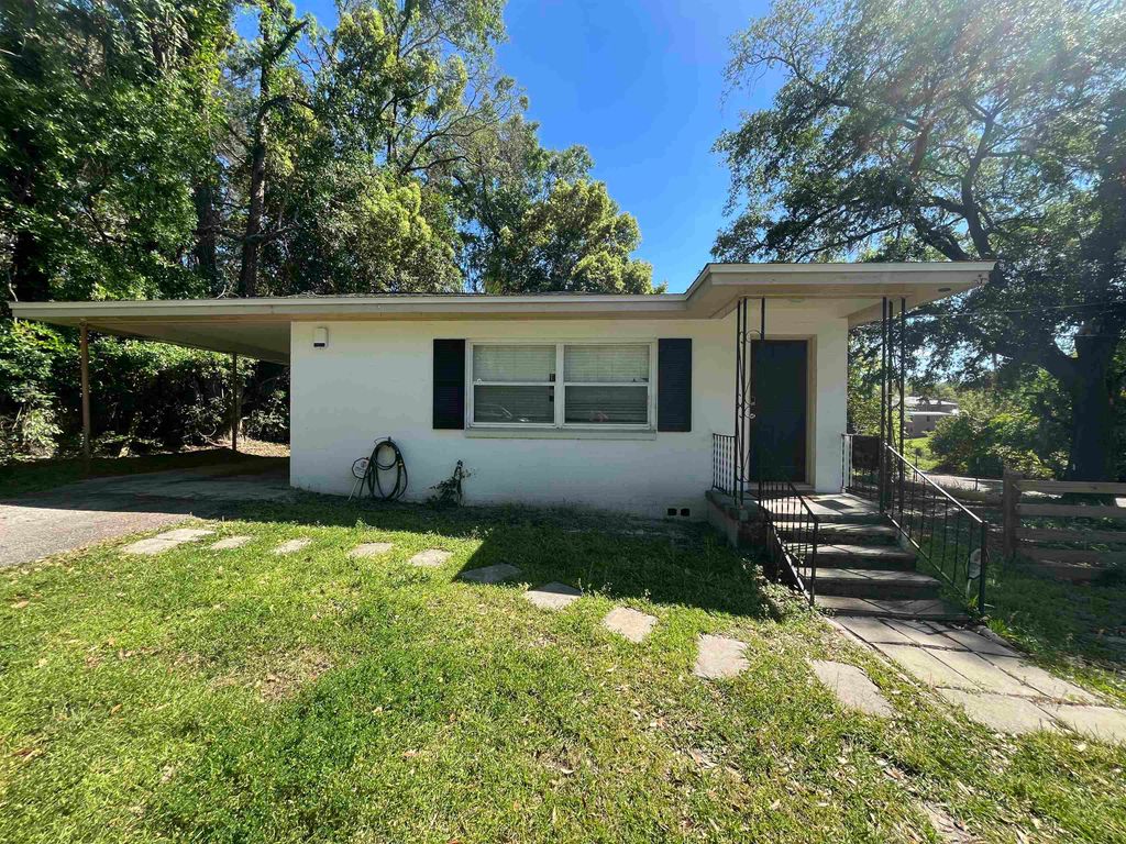 Photo of 275 W High Street, Monticello, FL 32344 (MLS # 398500)