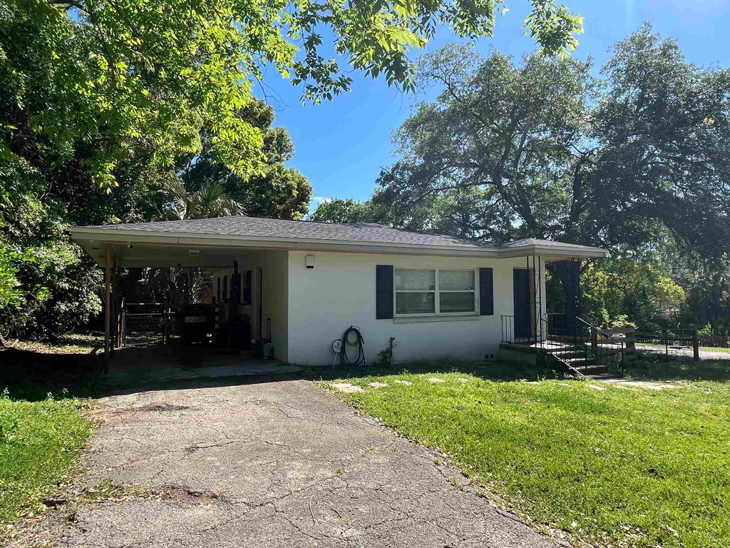 Photo of 275 W High Street, Monticello, FL 32344 (MLS # 398500)