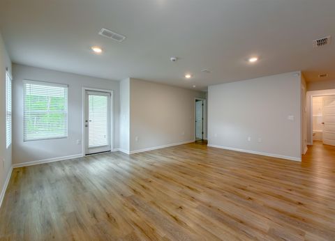 Tiny photo for 1962 Chickadee Way, Tallahassee, FL 32311 (MLS # 397446)