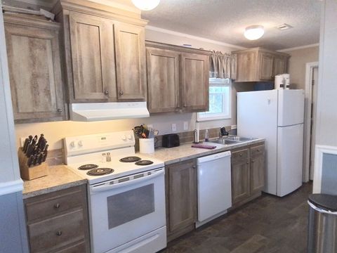 Tiny photo for 135 CAROLINA Street, Carrabelle, FL 32322 (MLS # 398161)