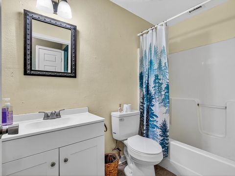 Tiny photo for 30 Keerns Road, Crawfordville, FL 32327 (MLS # 399435)