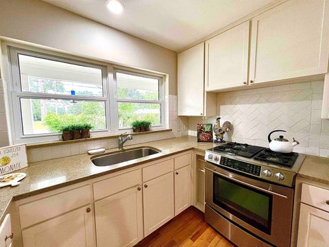 Tiny photo for 711 VONCILE Avenue, Tallahassee, FL 32303 (MLS # 401058)