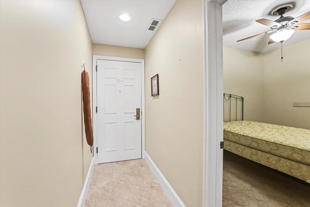 Photo of 215 W COLLEGE Avenue #606B, Tallahassee, FL 32301 (MLS # 397833)