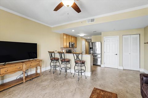 Tiny photo for 215 W COLLEGE Avenue #606B, Tallahassee, FL 32301 (MLS # 397833)