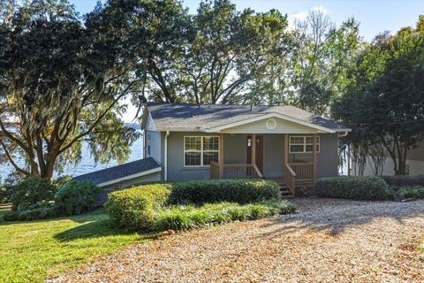 Photo of 997 DRAKE ACRES Road, Quincy, FL 32351 (MLS # 394117)