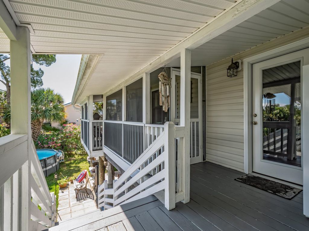 Photo of 83 Gulf Breeze Drive, Crawfordville, FL 32327 (MLS # 396990)
