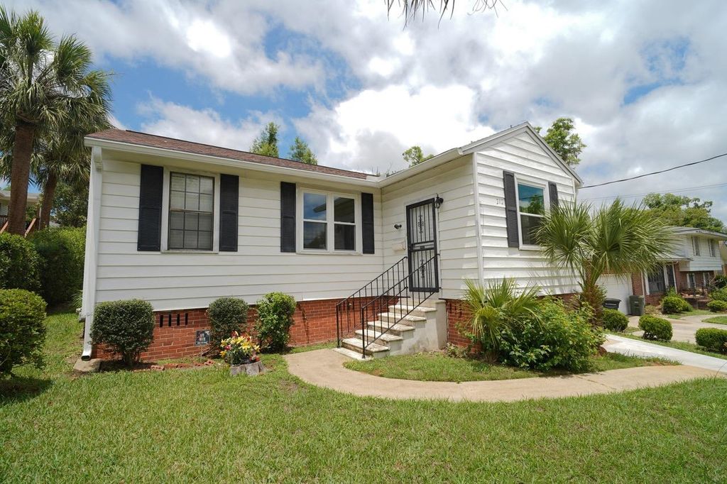 Photo of 212 Rudy Hubbard Way, Tallahassee, FL 32301 (MLS # 400240)