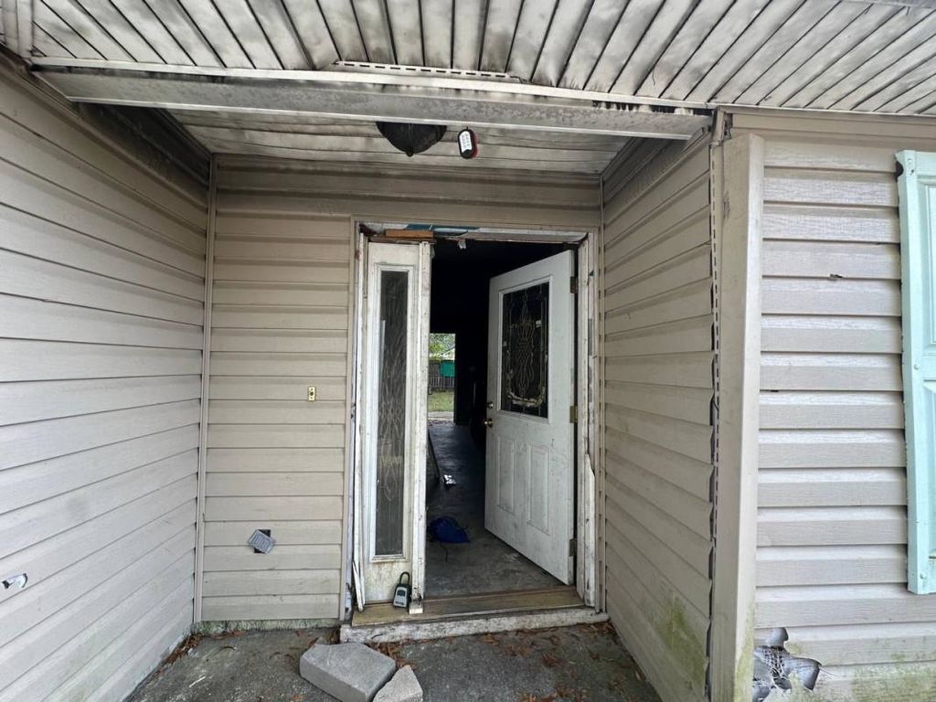 Photo of 1731 M L KING Boulevard, Midway, FL 32343 (MLS # 398442)