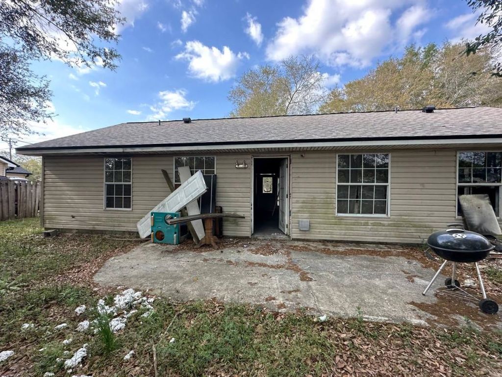 Photo of 1731 M L KING Boulevard, Midway, FL 32343 (MLS # 398442)