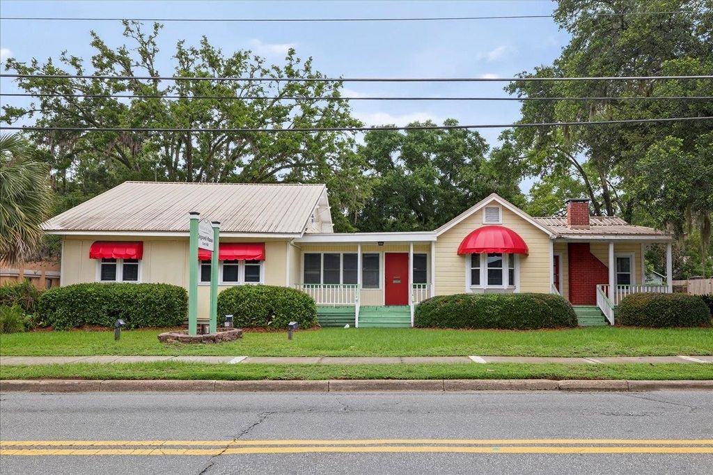 Photo of 1100 E Park Avenue, Tallahassee, FL 32301 (MLS # 387738)