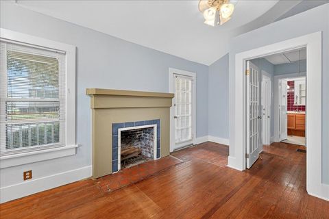 Tiny photo for 1100 E Park Avenue, Tallahassee, FL 32301 (MLS # 387738)