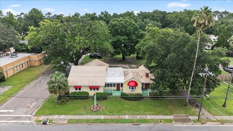 Tiny photo for 1100 E Park Avenue, Tallahassee, FL 32301 (MLS # 387738)