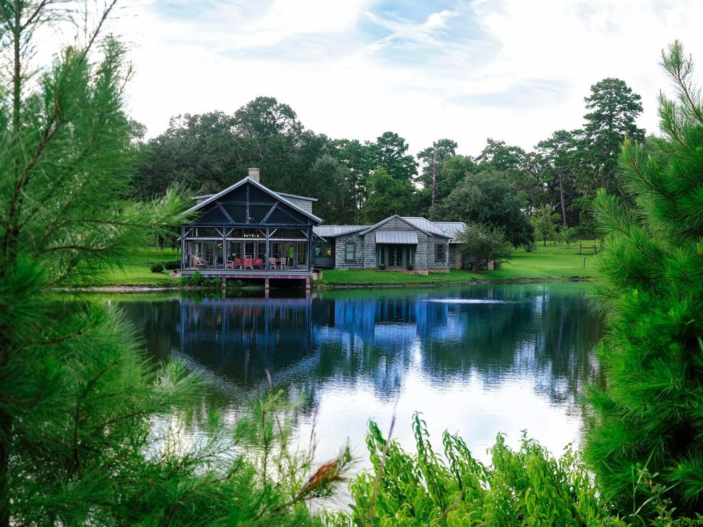 Photo of 10800 Mccracken Road, Tallahassee, FL 32309 (MLS # 393149)