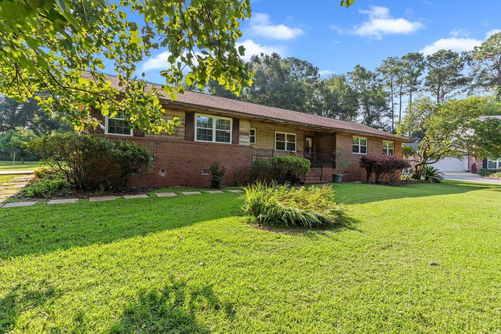 Photo of 4905 Vernon Road, Tallahassee, FL 32317 (MLS # 390191)