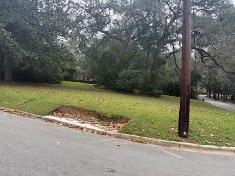 Tiny photo for 1107 Myers Park Drive, Tallahassee, FL 32301 (MLS # 392203)