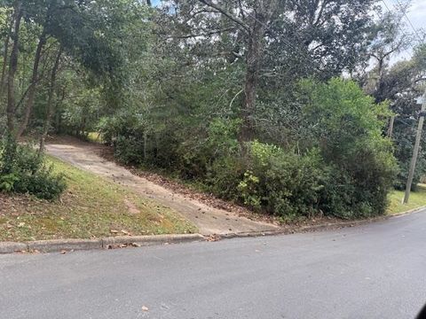 Tiny photo for 1107 Myers Park Drive, Tallahassee, FL 32301 (MLS # 392203)