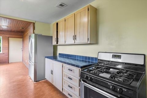 Tiny photo for 1700 S Meridian Street, Tallahassee, FL 32301 (MLS # 385836)