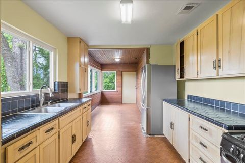 Tiny photo for 1700 S Meridian Street, Tallahassee, FL 32301 (MLS # 385836)