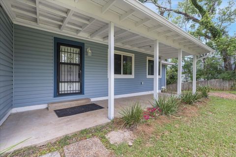 Tiny photo for 1700 S Meridian Street, Tallahassee, FL 32301 (MLS # 385836)