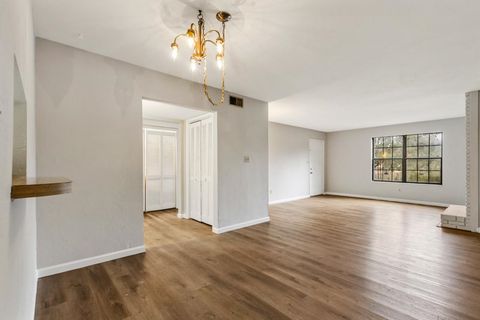 Tiny photo for 1956 Nicklaus Drive #A, Tallahassee, FL 32301 (MLS # 395878)