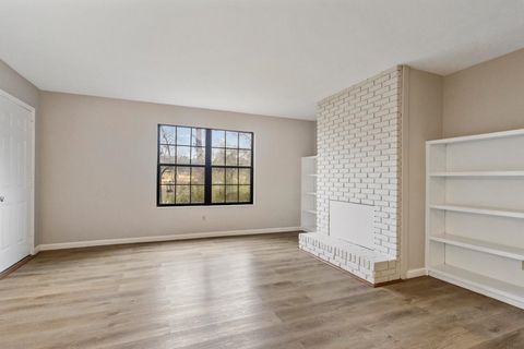 Tiny photo for 1956 Nicklaus Drive #A, Tallahassee, FL 32301 (MLS # 395878)