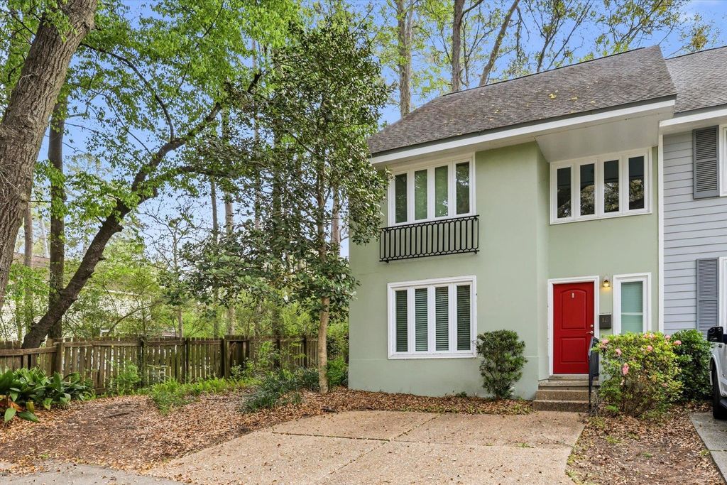 Photo of 1904 MICCOSUKEE Road, Tallahassee, FL 32308 (MLS # 397356)