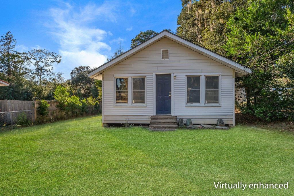 Photo of 3410 Zillah Street, Tallahassee, FL 32305 (MLS # 393205)